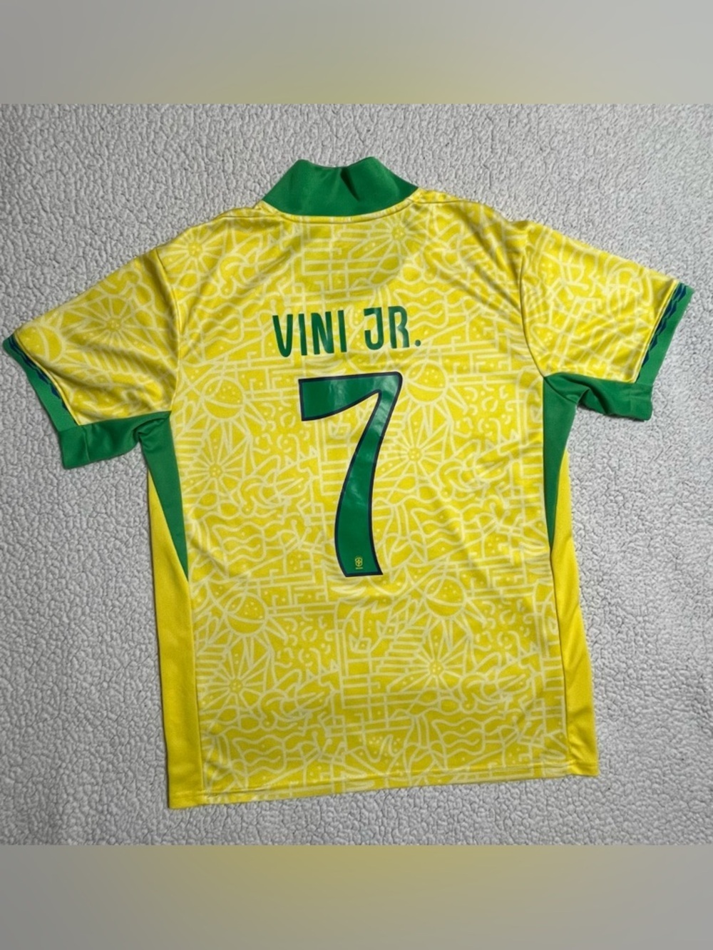 Brazil National Team #7 Soccer Jersey - Picture 10 of 10
